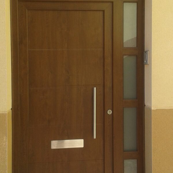 Instalación de puertas de entrada PVC en Reus y Tarragona 09